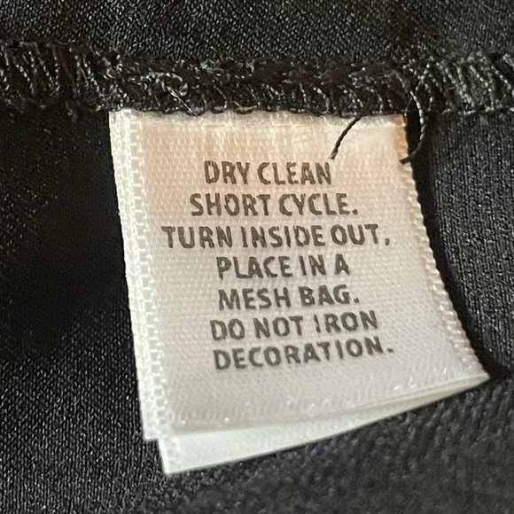 St. John lace skirt - Picture 5 of 8